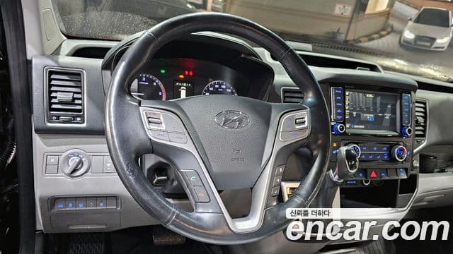 Hyundai 쏠라티 лимузин, 2020 13