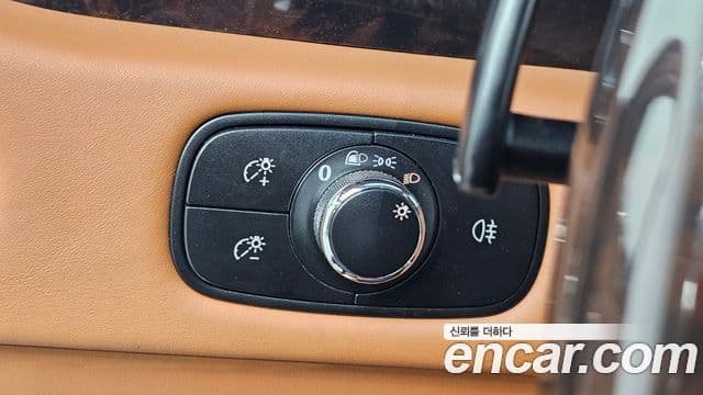 Bentley Flying Spur 1세대, 2009 16