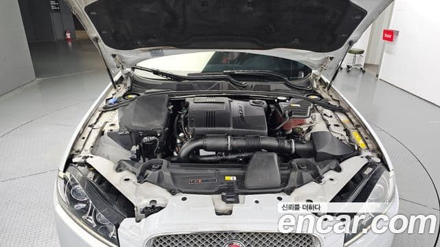 Jaguar New XF X250, 2015 6