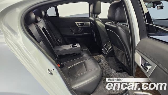 Jaguar New XF X250, 2015 11