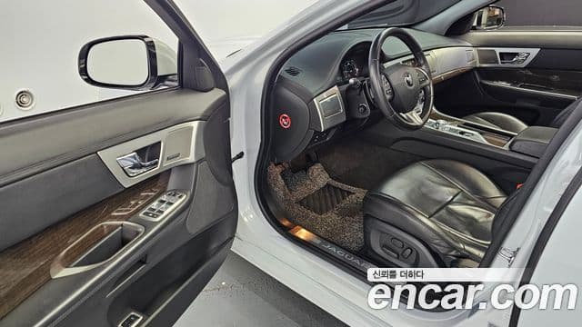 Jaguar New XF X250, 2015 12