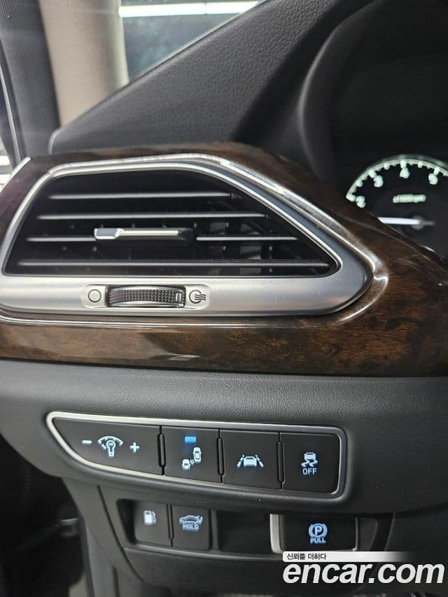 Genesis G90 Luxury, 2019 17