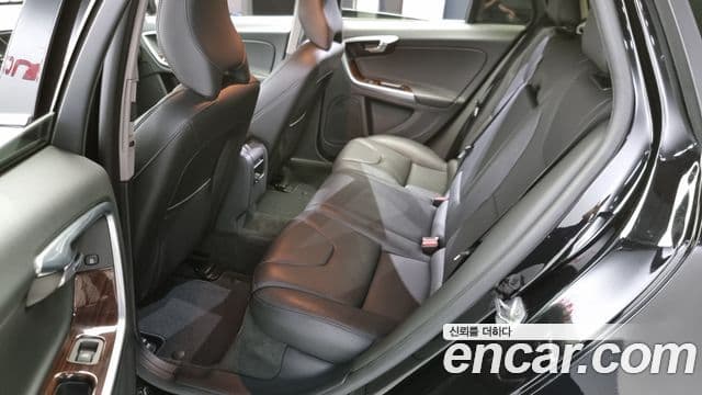 Volvo V60 1세대, 2017 12