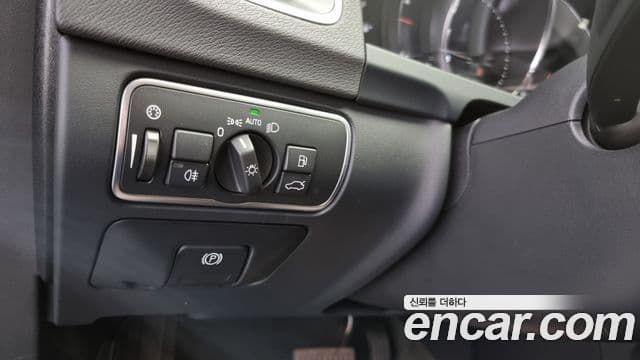 Volvo V60 1세대, 2017 18