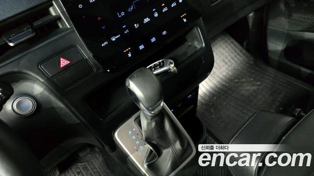 Hyundai Staria Modern, 2022 9