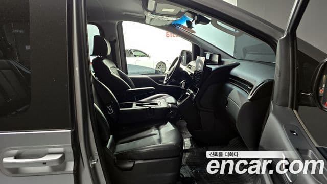 Hyundai Staria Modern, 2022 11