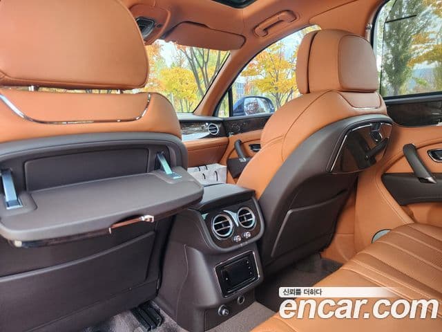 Bentley Bentayga 4.0 V8, 2019 все фото