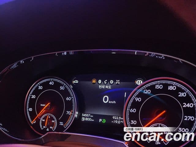 Bentley Bentayga 4.0 V8, 2019 7