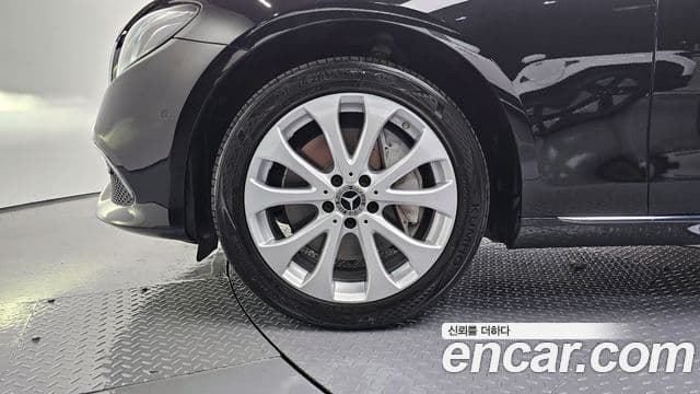 Mercedes-Benz E-класс W213 E300 4MATIC Exclusive Standard, 2018 все фото