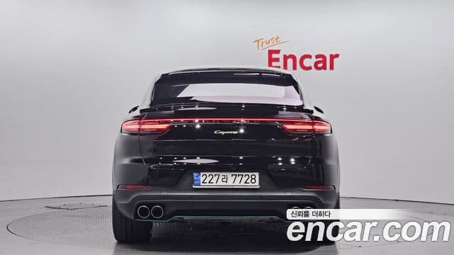 Porsche Cayenne (PO536) 3.0 E-гибрид купе, 2020 4