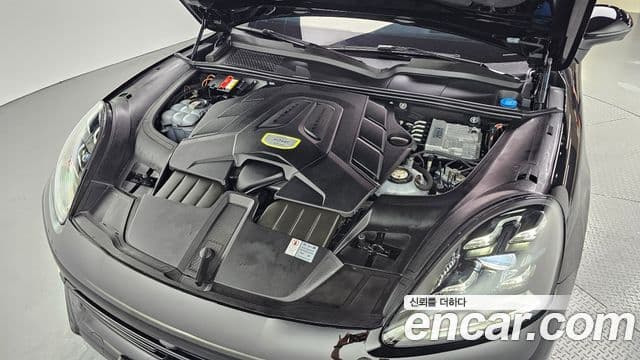 Porsche Cayenne (PO536) 3.0 E-гибрид купе, 2020 6