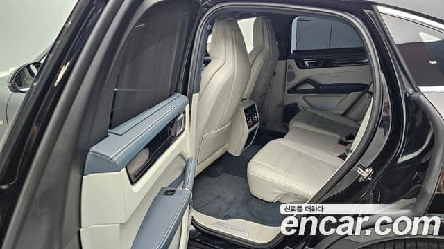 Porsche Cayenne (PO536) 3.0 E-гибрид купе, 2020 12