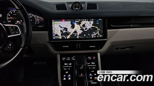 Porsche Cayenne (PO536) 3.0 E-гибрид купе, 2020 15