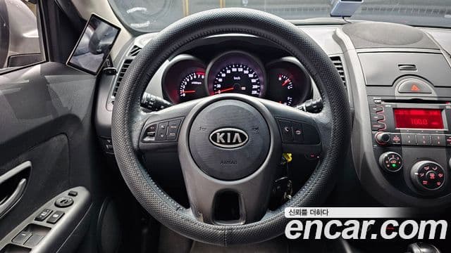 Kia Soul Safety, 2010 14