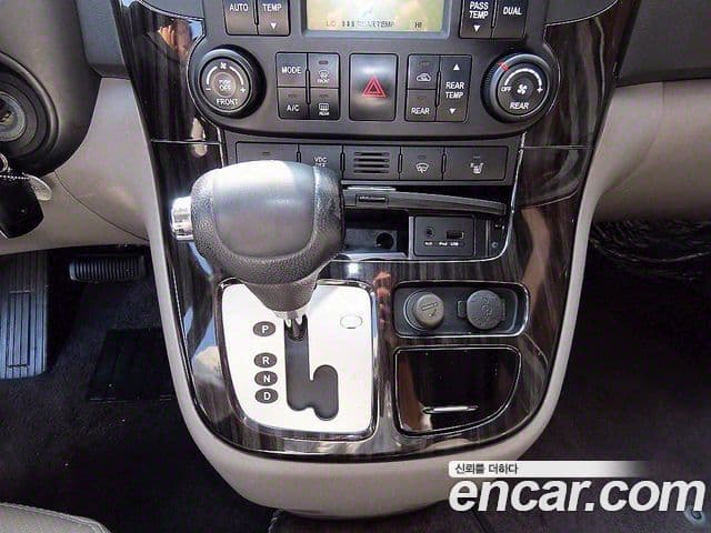 Kia Carnival R New Carnival лимузин GLX, 2011 10