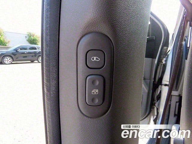 Kia Carnival R New Carnival лимузин GLX, 2011 17