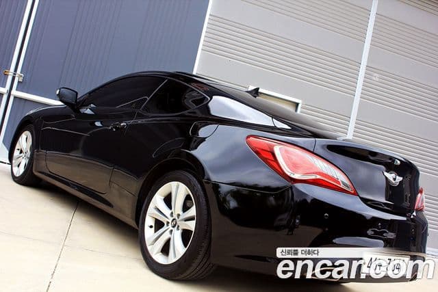 Hyundai Genesis купе 200 турбо D, 2010 2