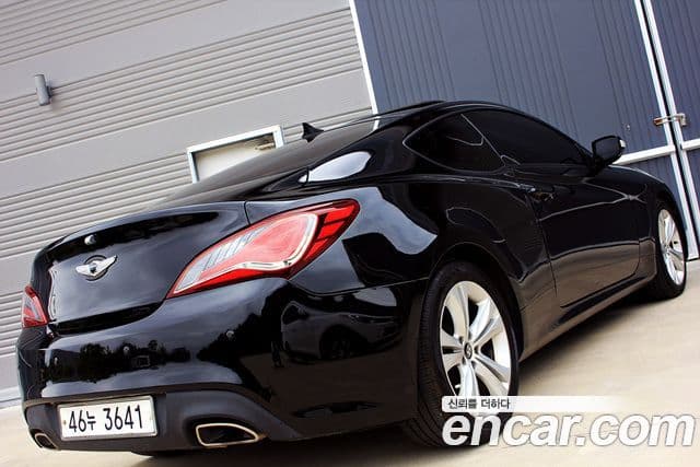 Hyundai Genesis купе 200 турбо D, 2010 4