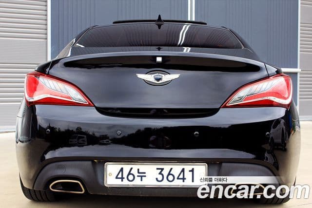 Hyundai Genesis купе 200 турбо D, 2010 18