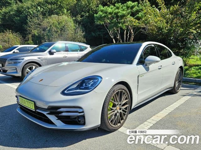 Porsche Panamera (971) 2.9 AWD E-гибрид Platinum Edition, 2023 1