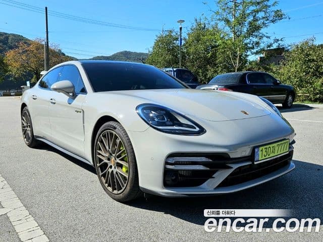 Porsche Panamera (971) 2.9 AWD E-гибрид Platinum Edition, 2023 3