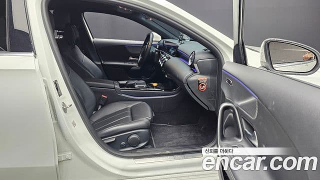 Mercedes-Benz A-класс W177 A220 седан, 2021 11