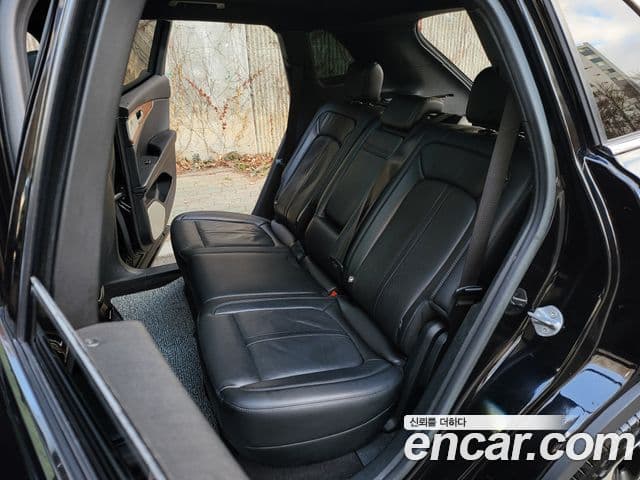 Lincoln Nautilus 1세대, 2020 17