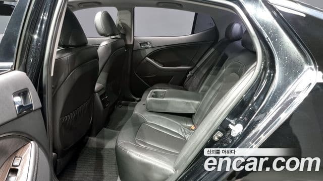 Kia K5 Prestige, 2011 12