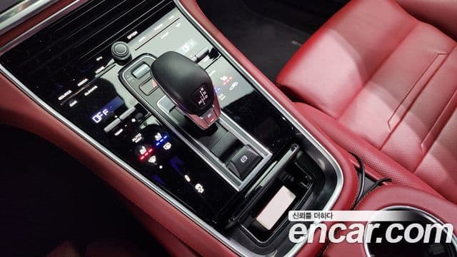 Porsche Panamera (971), 2023 9