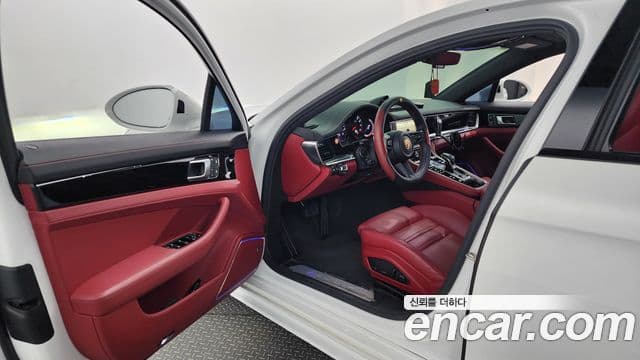 Porsche Panamera (971), 2023 10