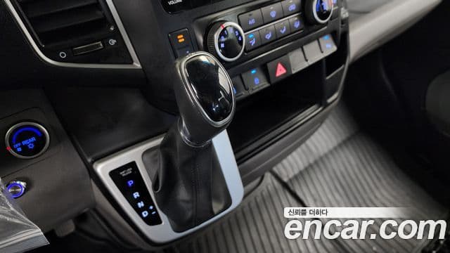 Hyundai 쏠라티 Deluxe, 2018 9