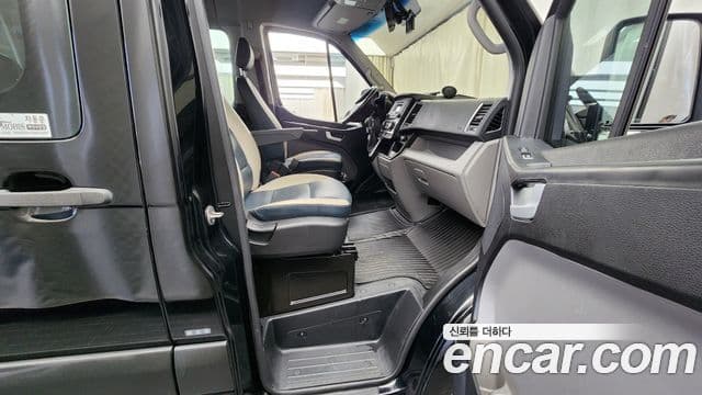 Hyundai 쏠라티 Deluxe, 2018 11