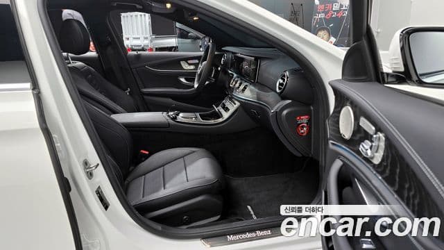 Mercedes-Benz E-класс W213 AMG Line, 2023 11