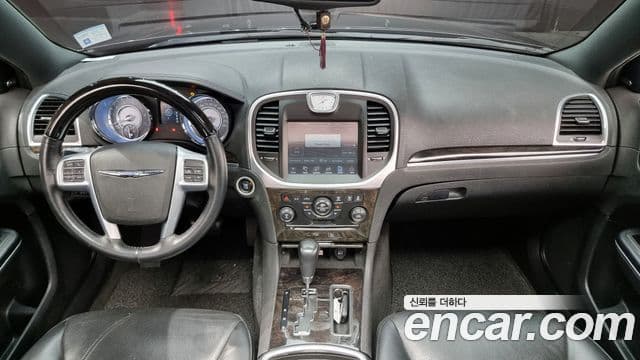 크라이슬러 The / новый New 300C, 2012 7