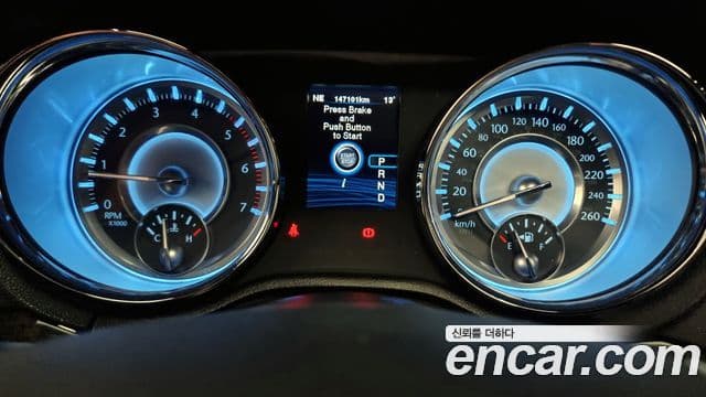 크라이슬러 The / новый New 300C, 2012 8