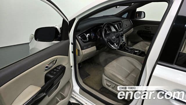 Kia All New Carnival Noblesse, 2016 11