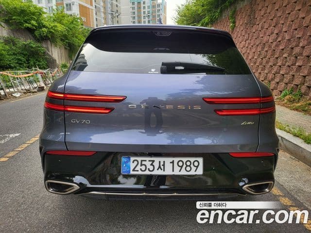 Genesis GV70, 2025 4