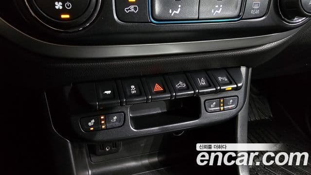 Chevrolet(GM대우) real New 콜로라도 3.6 익스트림-X 4WD, 2021 18