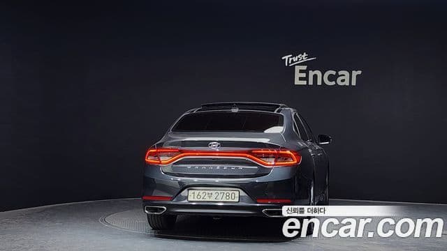 Hyundai Grandeur IG 3.0 LPi Exclusive (арендный автомобиль), 2019 4
