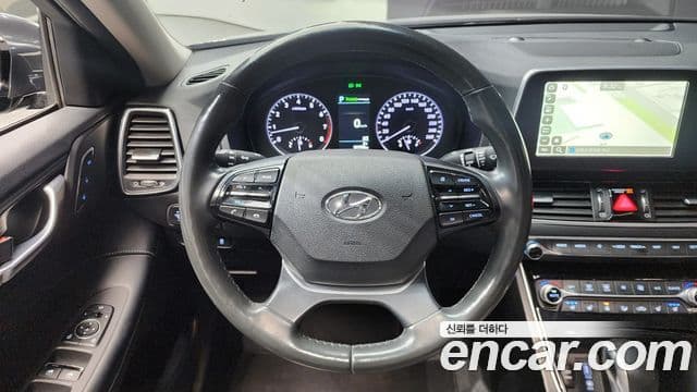 Hyundai Grandeur IG 3.0 LPi Exclusive (арендный автомобиль), 2019 13