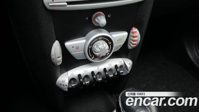 Mini Cooper 클럽맨 1세대, 2010 15