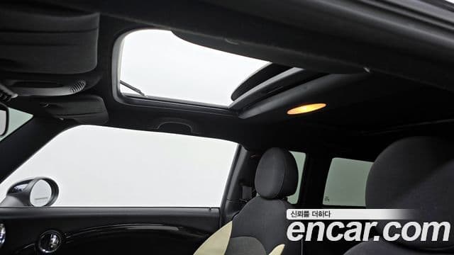 Mini Cooper 클럽맨 1세대, 2010 16