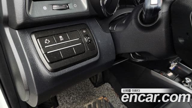 KG모빌리티(SsangYong) Tivoli Armor вождение коробка передач, 2018 17