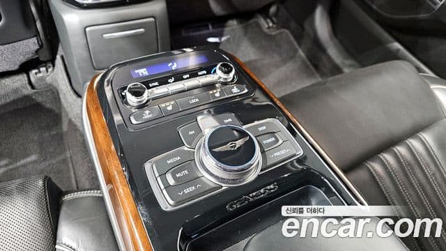 Genesis EQ900 Premium Luxury, 2017 18