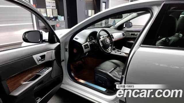 Jaguar New XF X250, 2014 10