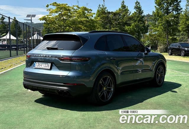 Porsche Cayenne (PO536), 2019 6