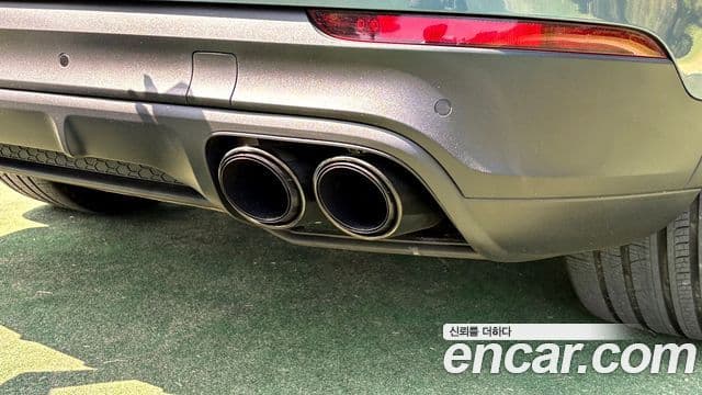 Porsche Cayenne (PO536), 2019 8