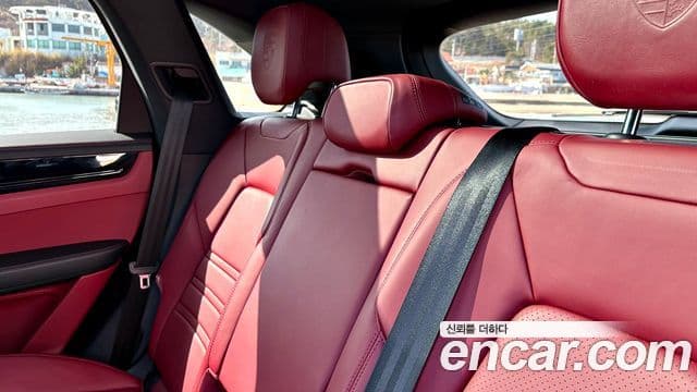 Porsche Cayenne (PO536), 2019 14