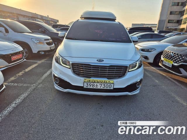 Kia All New Carnival Luxury, 2017 3