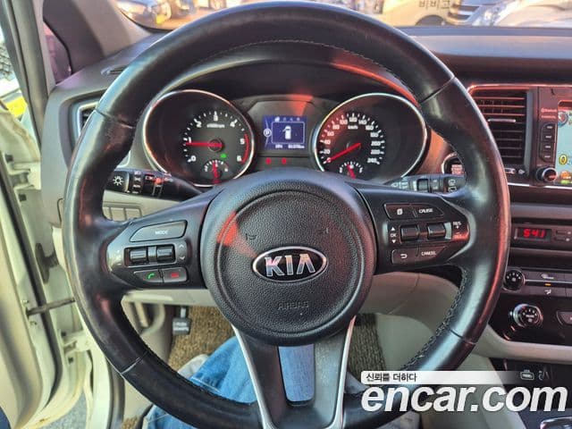 Kia All New Carnival Luxury, 2017 14